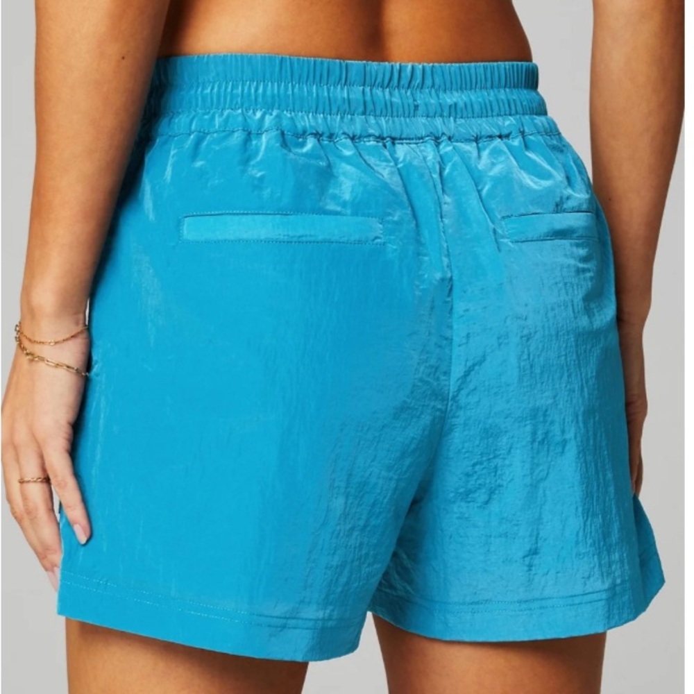 Fabletics Riptide Blue Heights Shimmer Cargo Shor… - image 2